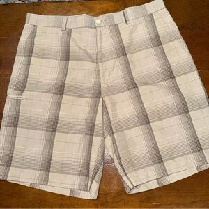 Grand Slam Men's Checkered Beige Shorts XL